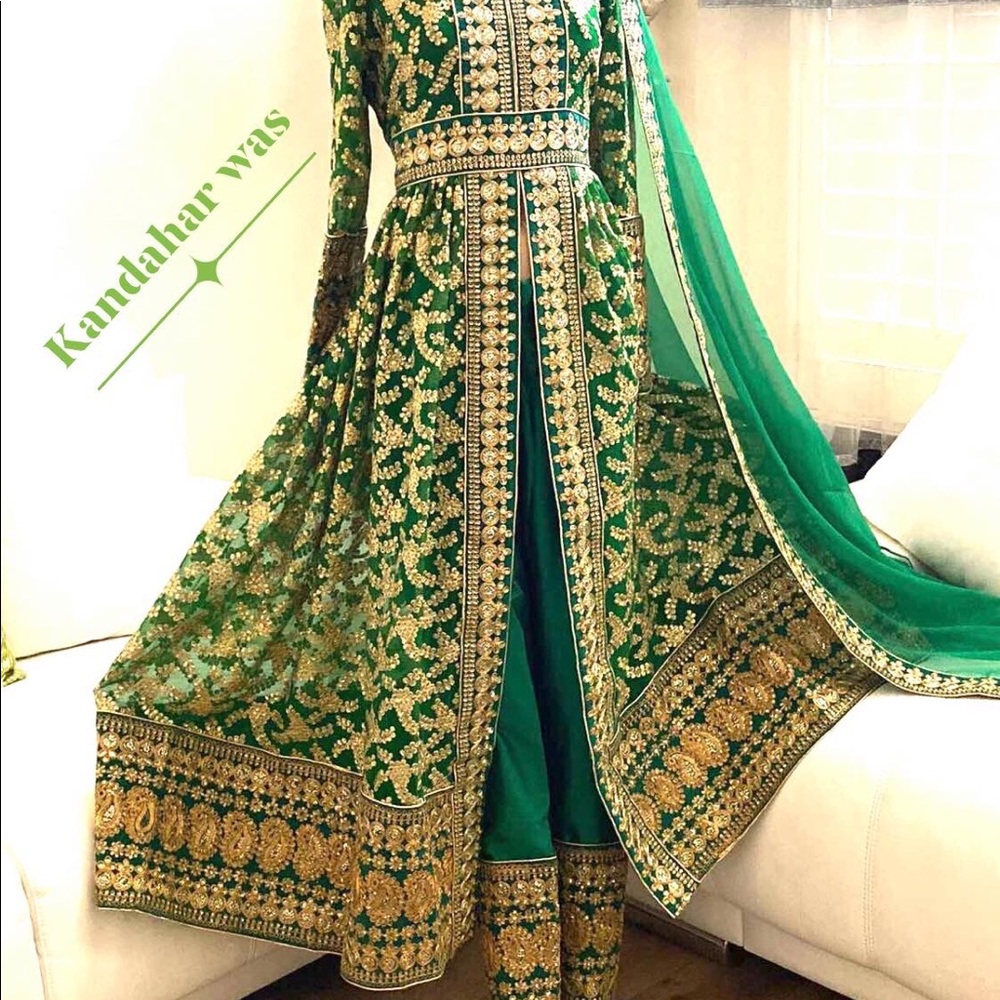Dress - Picture 5 of 8